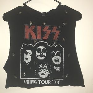 Forever 21 Kiss crop top